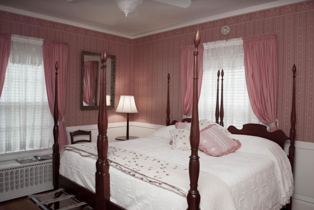 Colonial Capital B&B ウィリアムズバーグ エクステリア 写真