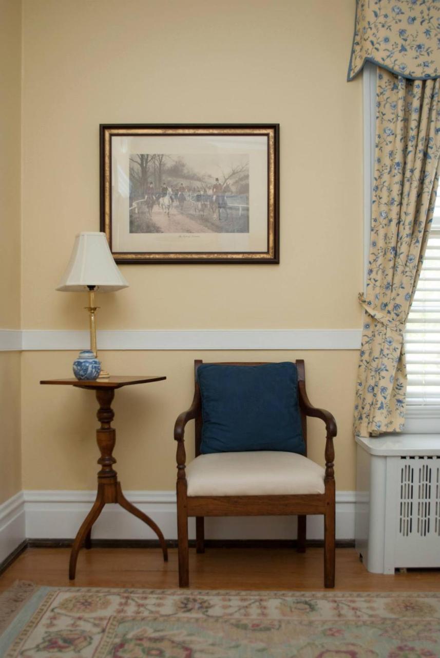 Colonial Capital B&B ウィリアムズバーグ エクステリア 写真